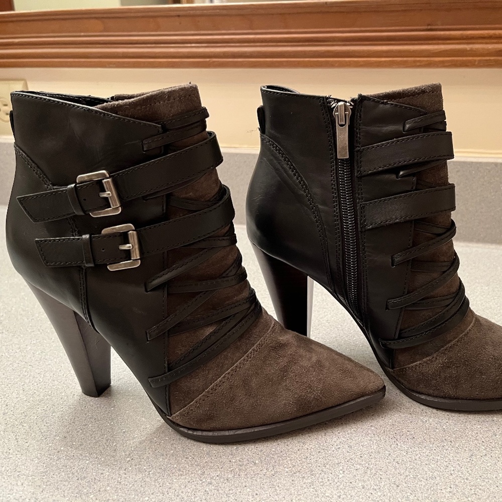 Trouvé size 6 1/2 bootie